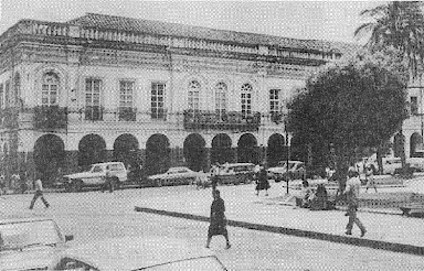 Der Stadtpalast eines einstigen Bürgermeisters von Cuenca, ebenfalls geplant von Stiehle; sein Bewohner hatte Stiehle bei einer Europa-Reise in den Achtziger Jahren des letzten Jahrhunderts unterstützt durch die Beschafung spezieller Baugeräte und -materalien.